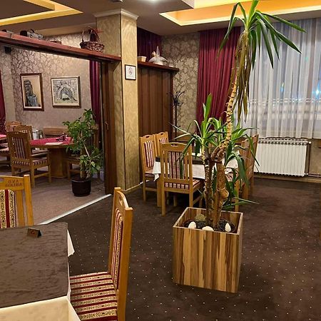 Hotel Dva Goluba Pale Dış mekan fotoğraf