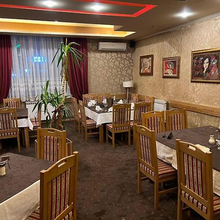 Hotel Dva Goluba Pale Dış mekan fotoğraf