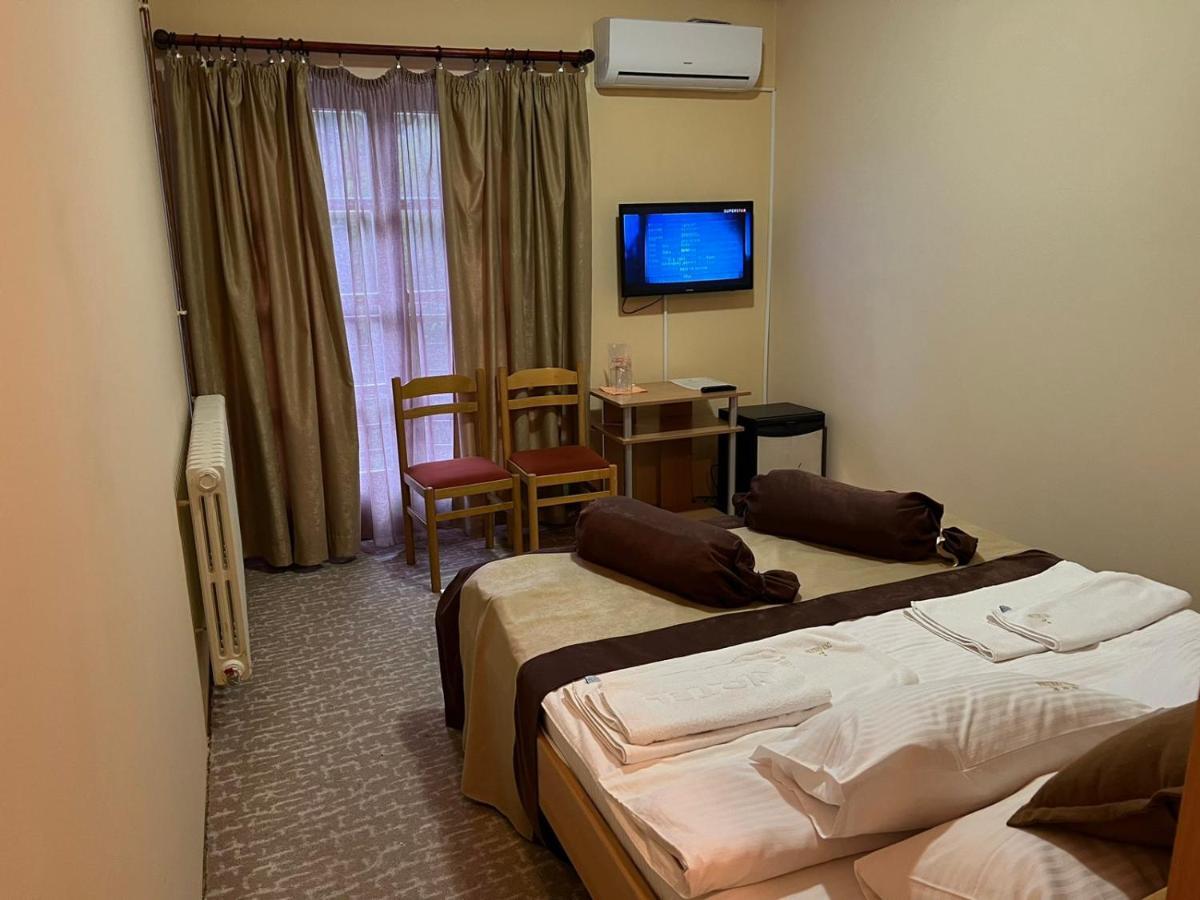 Hotel Dva Goluba Pale Dış mekan fotoğraf