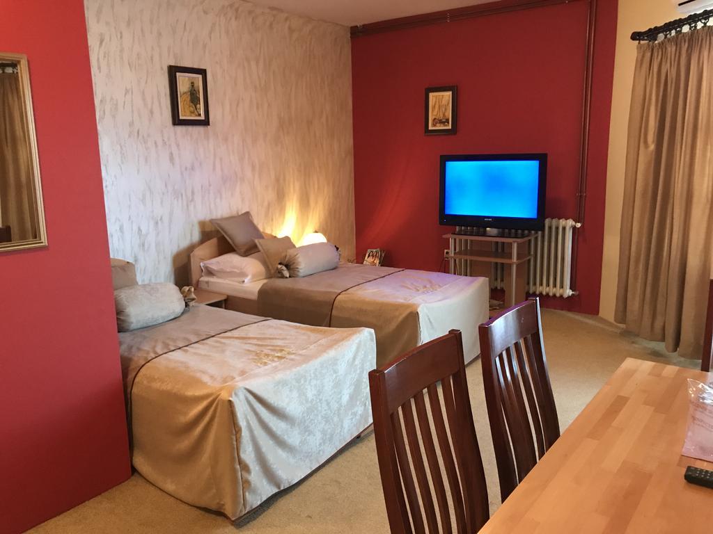 Hotel Dva Goluba Pale Dış mekan fotoğraf
