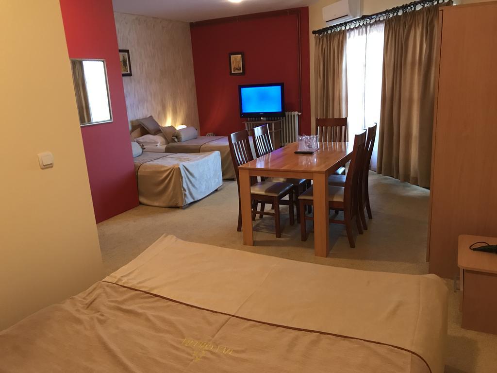 Hotel Dva Goluba Pale Dış mekan fotoğraf