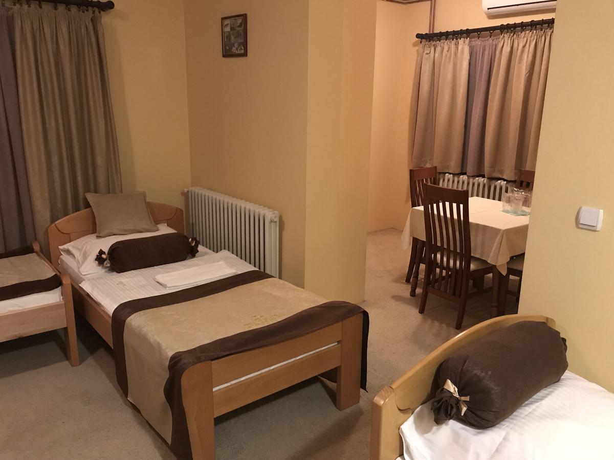 Hotel Dva Goluba Pale Dış mekan fotoğraf